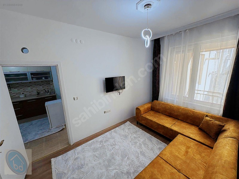 Baldemirden Balkan Cad.üzerinde Ara Katta Satılık Eşyalı 1+1