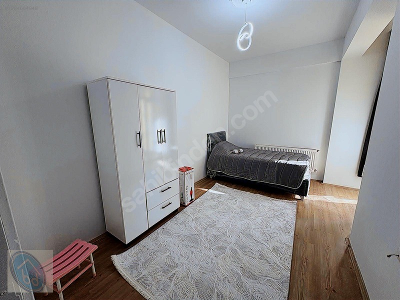 Baldemirden Balkan Cad.üzerinde Ara Katta Satılık Eşyalı 1+1 — fotoğraf 2