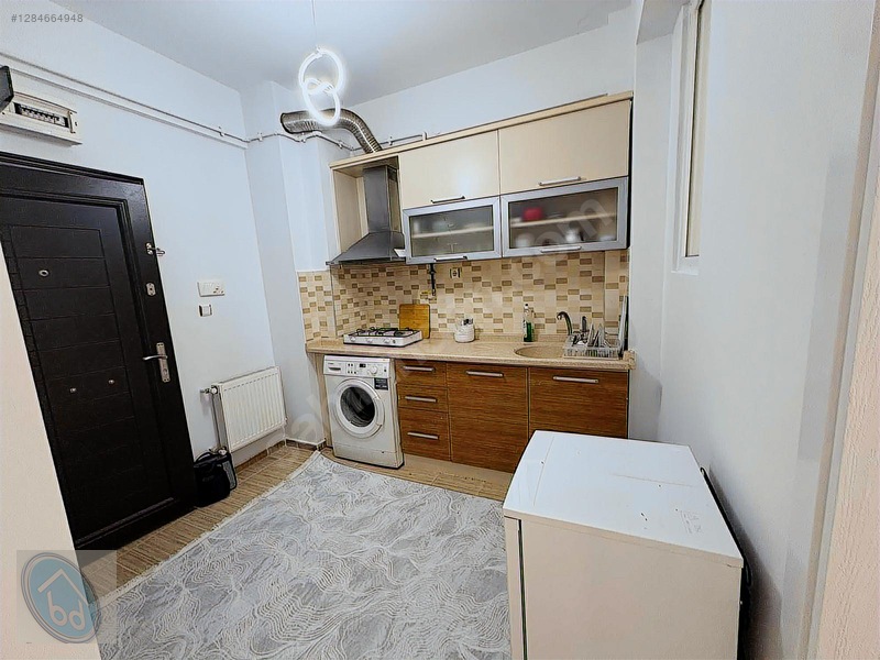 Baldemirden Balkan Cad.üzerinde Ara Katta Satılık Eşyalı 1+1 — fotoğraf 15