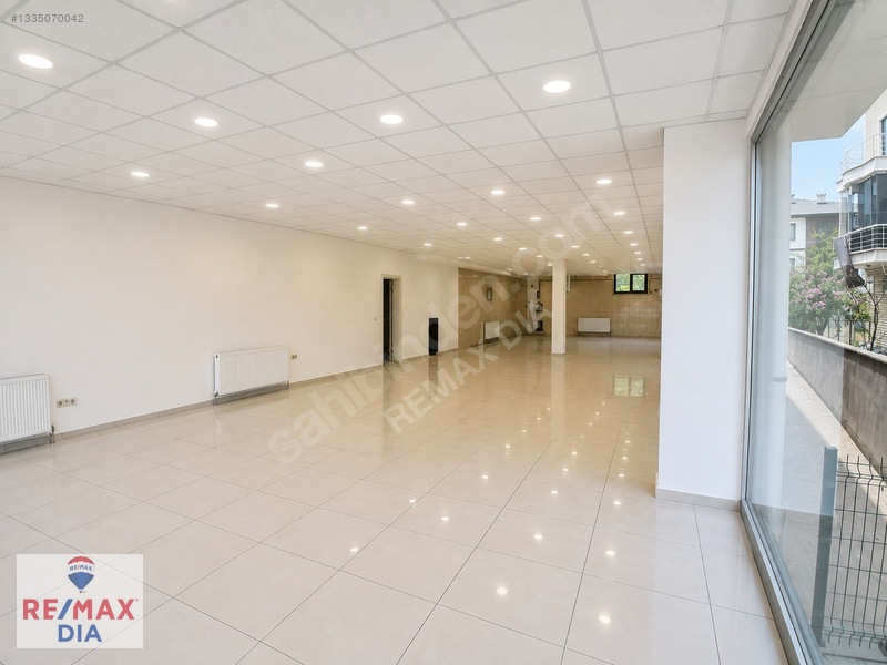 Re/max Dıa'dan Düzce Aziziye Bölgesinde 165 M2 Satılık Dükkan — fotoğraf 4