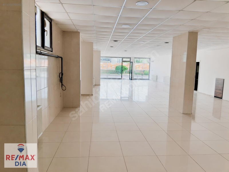 Re/max Dıa'dan Düzce Aziziye Bölgesinde 165 M2 Satılık Dükkan — fotoğraf 5