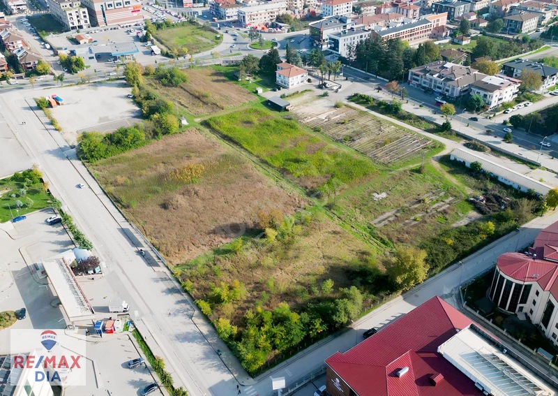 Re/max Dıa'dan Düzce Aziziye Bölgesinde 165 M2 Satılık Dükkan — fotoğraf 11