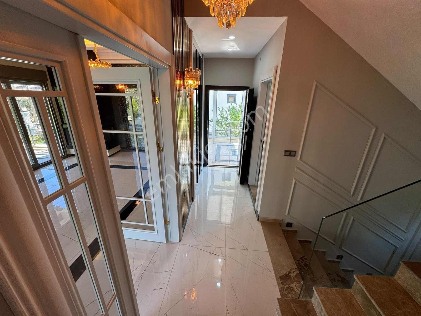 Güçlü Kardeşler Denize Yakın Ultra Lüks 5+1 Havuzlu Tam Müstakil — fotoğraf 9