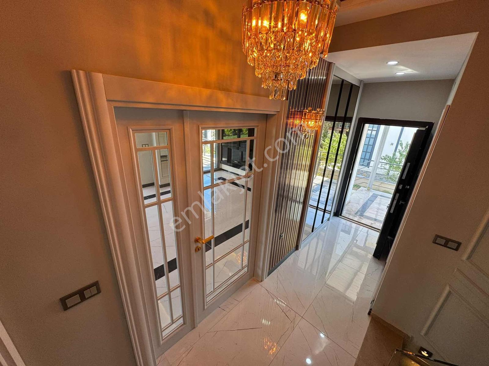 Güçlü Kardeşler Denize Yakın Ultra Lüks 5+1 Havuzlu Tam Müstakil — fotoğraf 12