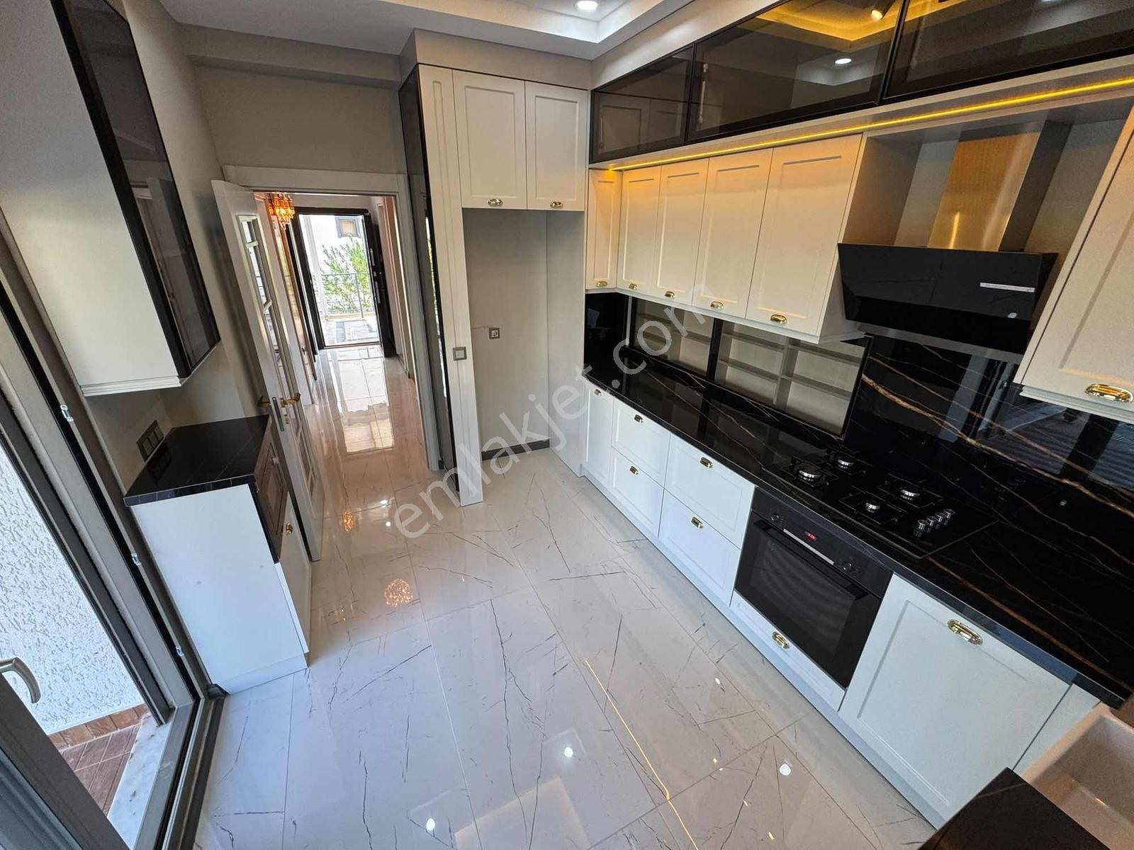 Güçlü Kardeşler Denize Yakın Ultra Lüks 5+1 Havuzlu Tam Müstakil — fotoğraf 15
