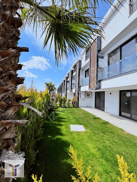 Oturuma Hazır Yaşam Başlamış Sitede 2+1 Sıfır Müstakil Bahçeli