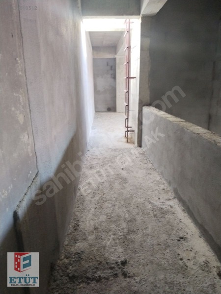 Küsget Sanayi B Blok Merkezi Konum Sıfir Yapi 800 M2 Kiralik — fotoğraf 5