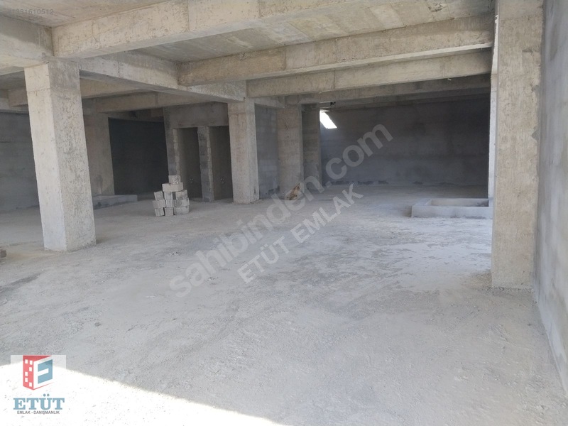Küsget Sanayi B Blok Merkezi Konum Sıfir Yapi 800 M2 Kiralik — fotoğraf 7