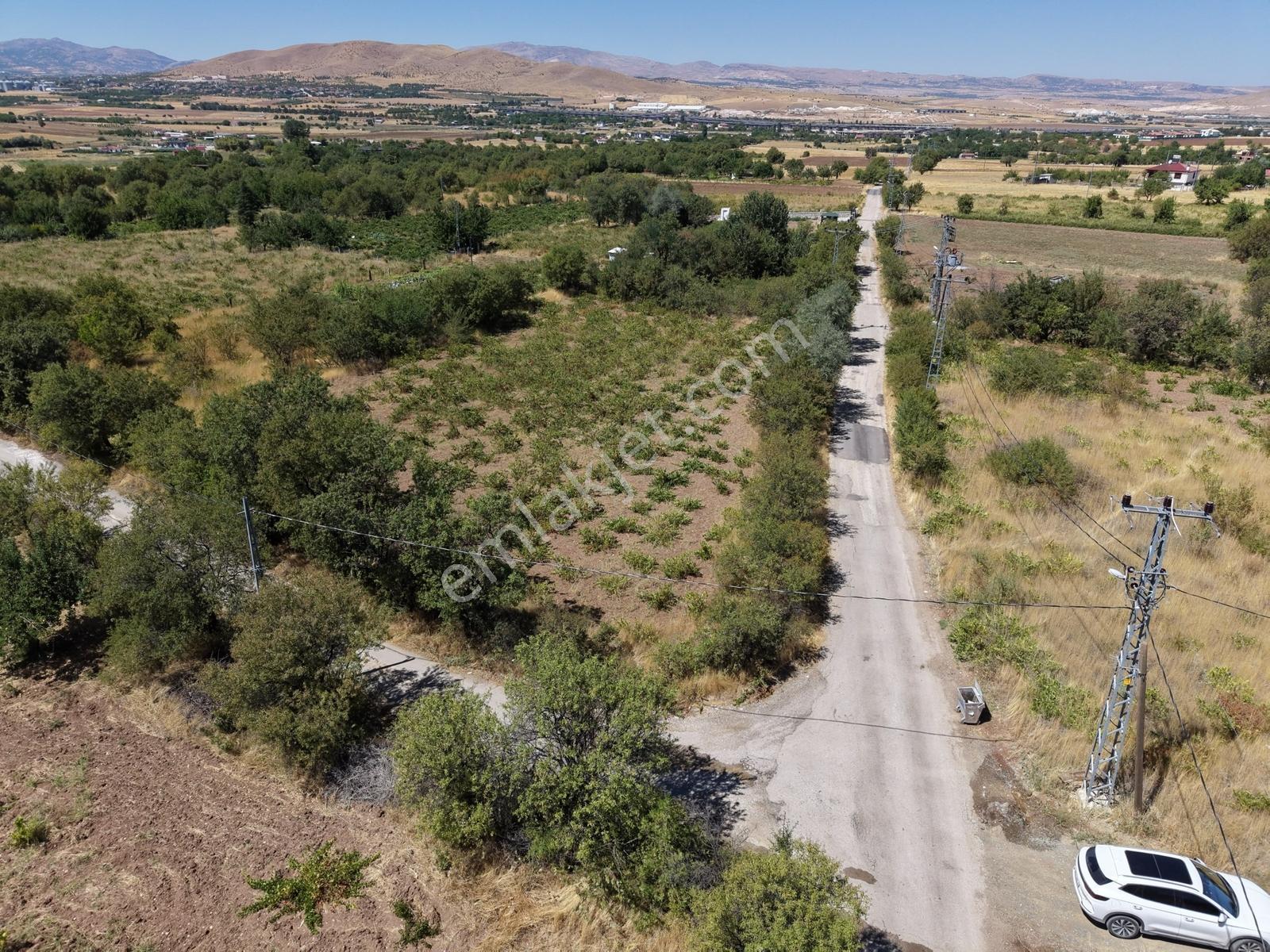 Emre Gm/den Holpenk Demirtaş) Mevkiinde Yolu Asfalt Köşe Parsel — fotoğraf 4