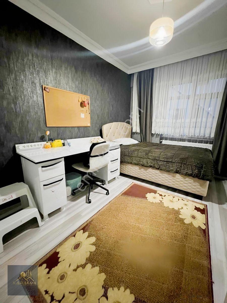 Karakaya Emlak'tan Şehitlik'te Full Yapılı Asansörlü Daire — fotoğraf 8
