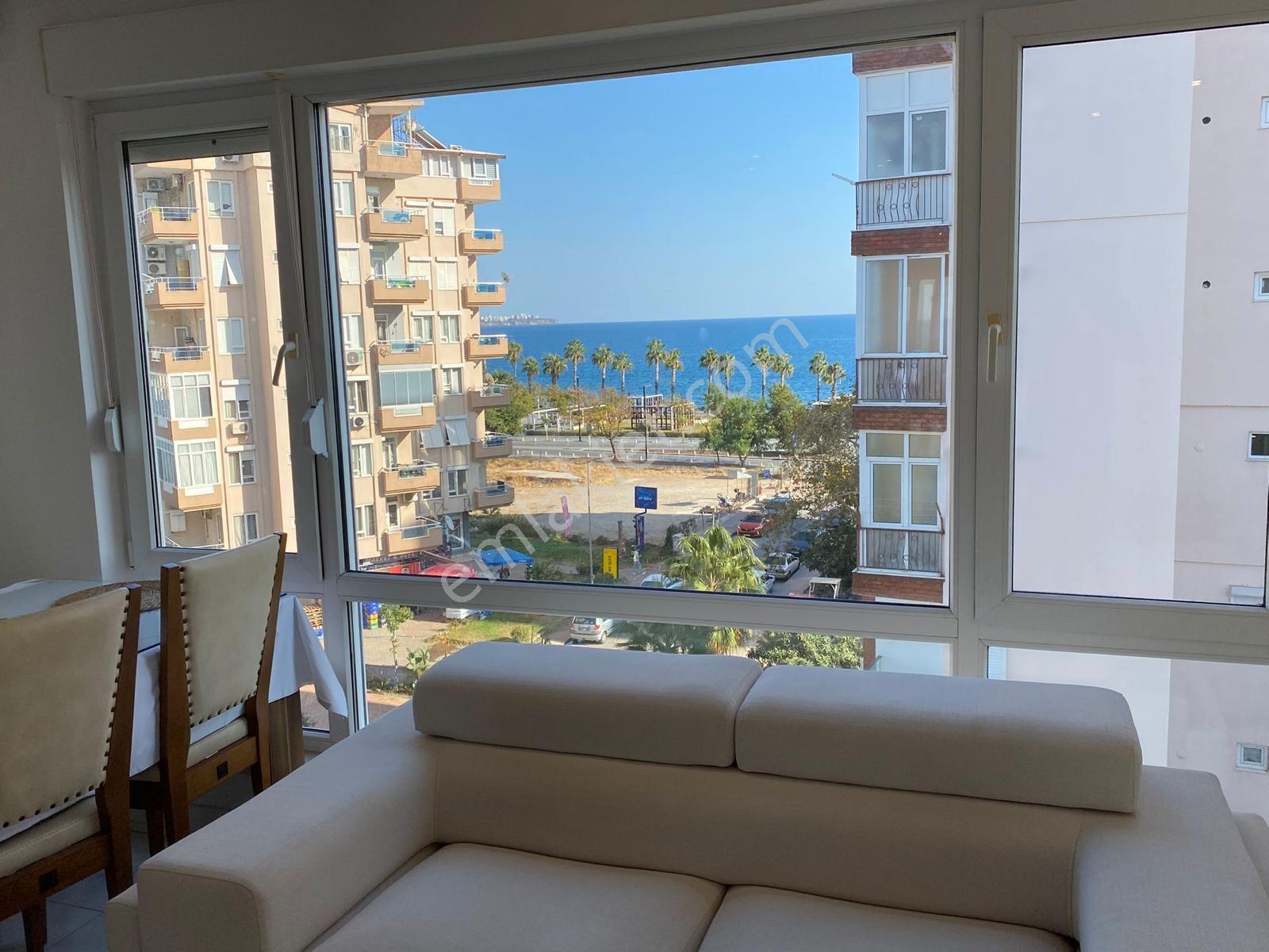 Muhteşem Deniz Manzalı Konyaaltı Sahilinde Ebeveyn Banyolu 2+1 Daire — fotoğraf 2
