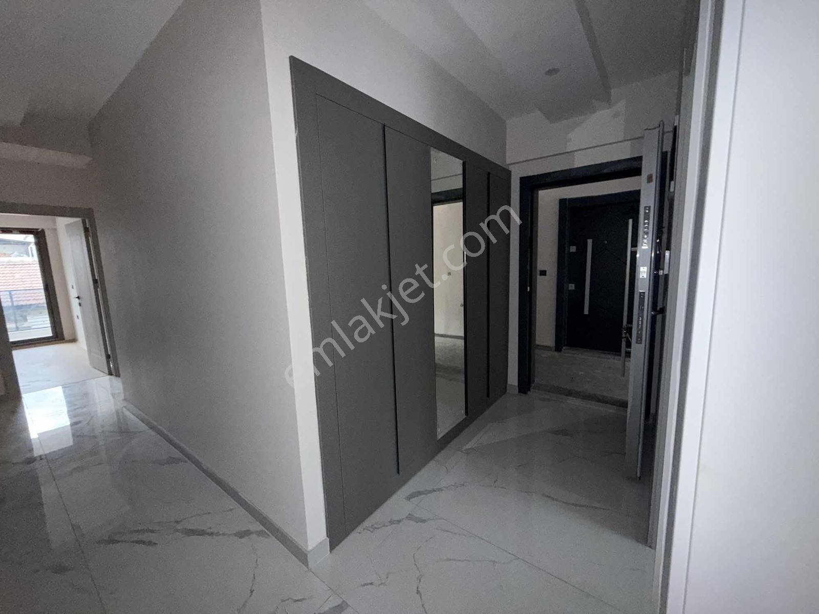 Atça'da 2+1, 140m², Ayrı Mutfaklı Asansörlü Doğalgazlı Daire — fotoğraf 16