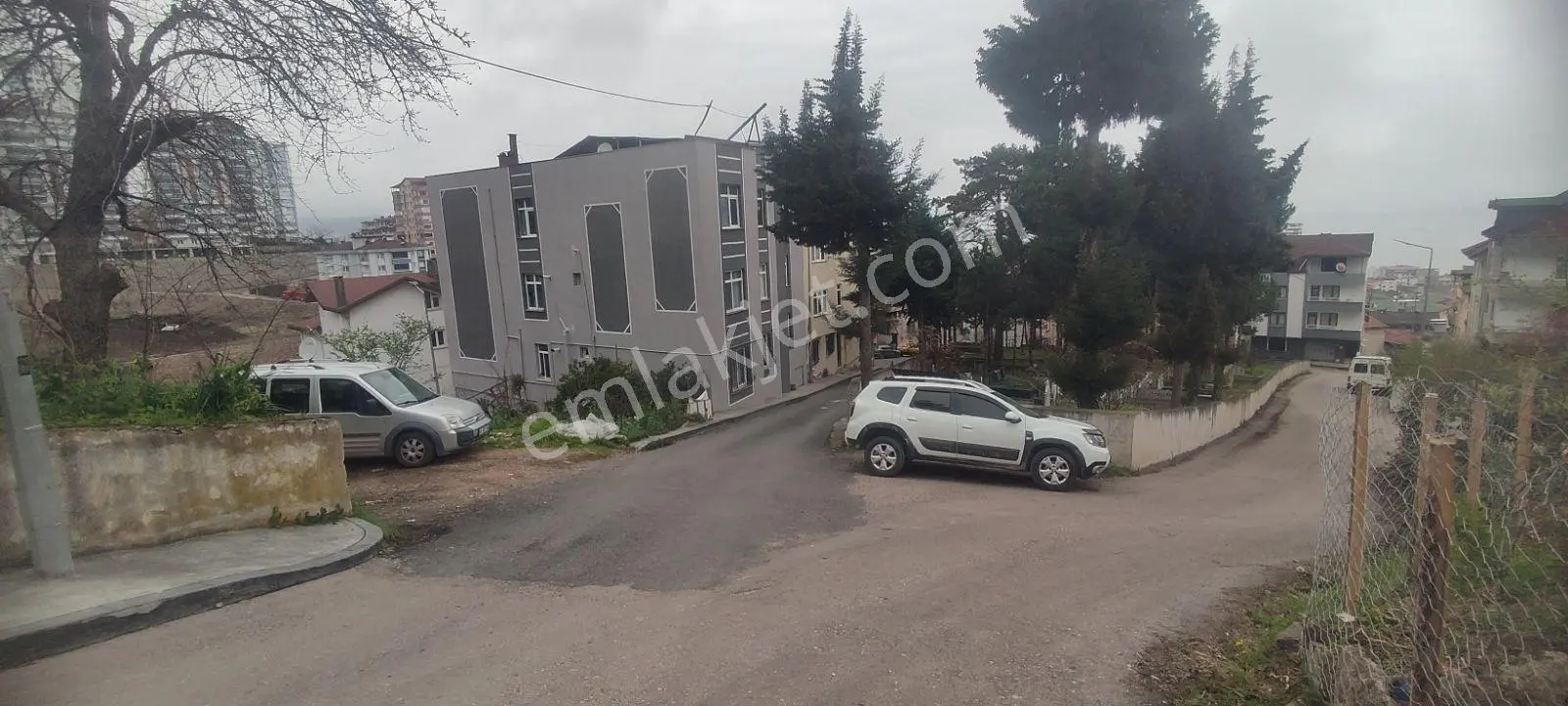 Şerefiye Mh. Araç Otoparkı Veya Arsa — fotoğraf 2