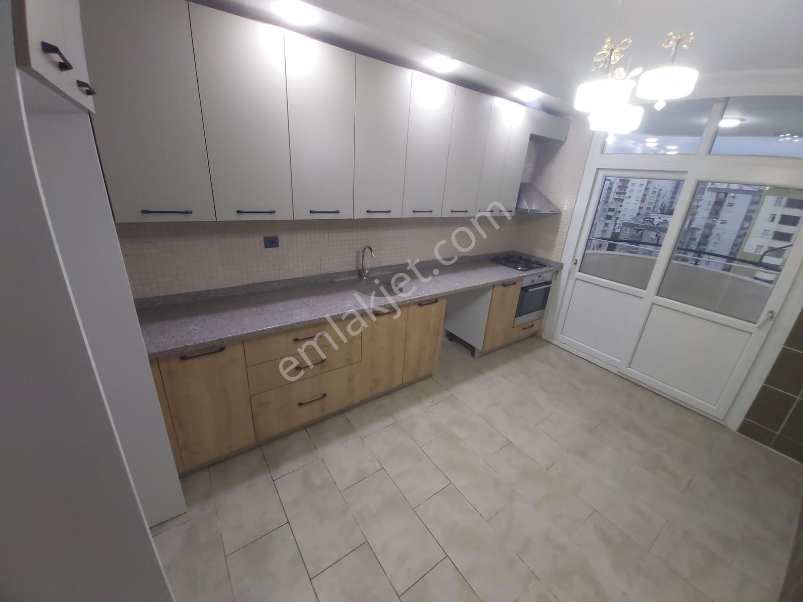 Belediye Evleri Adana Koop İçi Satılık 3+1 Yapılı Daire — fotoğraf 2