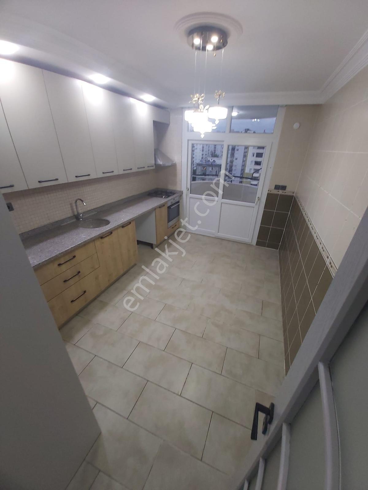 Belediye Evleri Adana Koop İçi Satılık 3+1 Yapılı Daire — fotoğraf 3