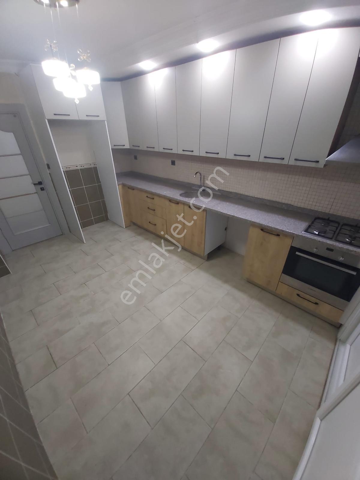 Belediye Evleri Adana Koop İçi Satılık 3+1 Yapılı Daire — fotoğraf 4