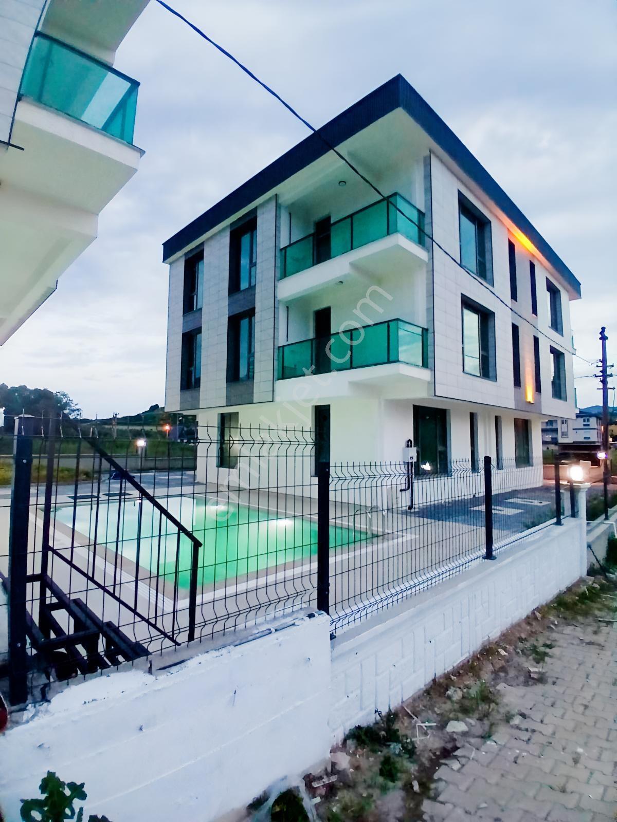Ata Emlak'tan Koruda Havuzlu Site İçersinde Sıfır 2+1 Daire
