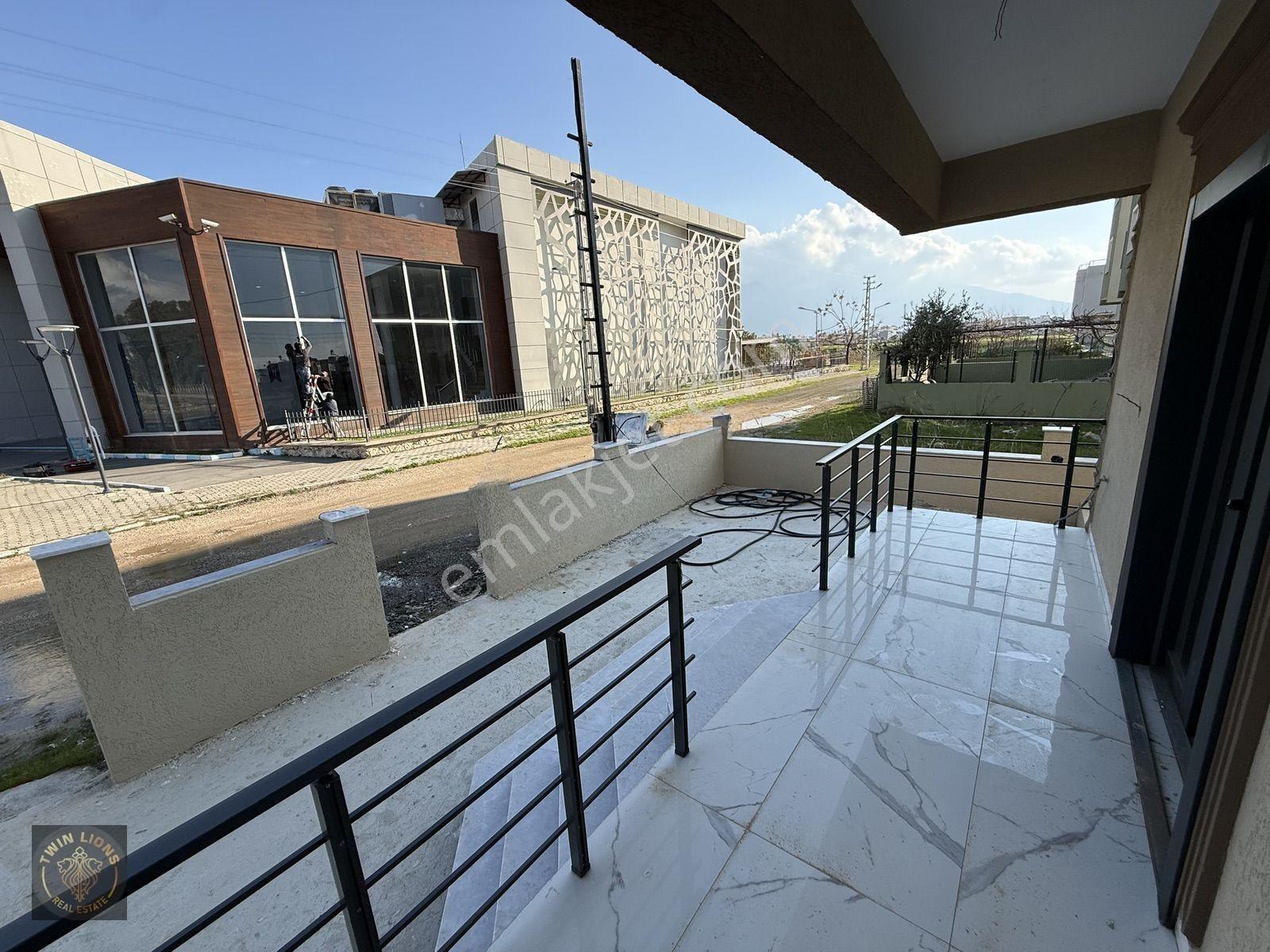 Arsuz Gökmeydan Nazım Hikmet Kültür Merkezi Karşısı Satılık Lüks Bahçeli Dubleks Villa — fotoğraf 3
