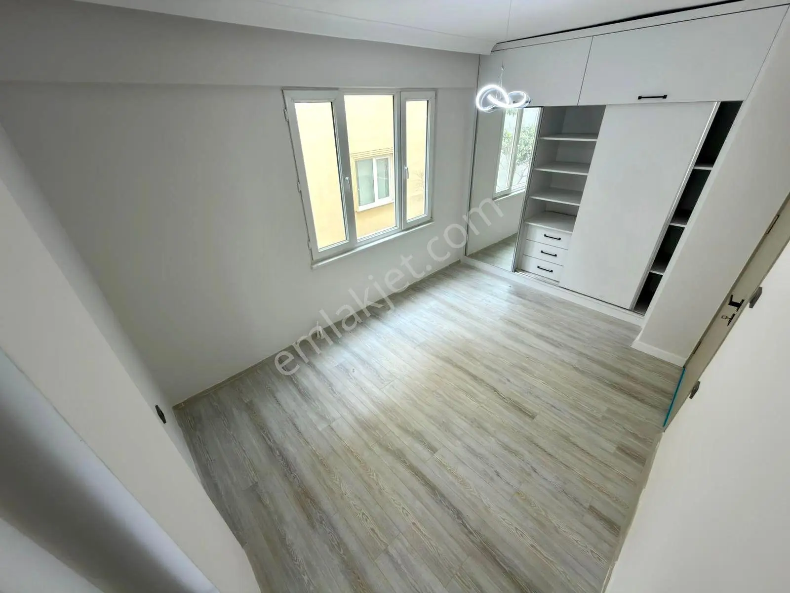 Referans'tan Altınkum'da Ön Cephe Denize 50 Mt Ara Kat Lüx 2+1 Daire — fotoğraf 3
