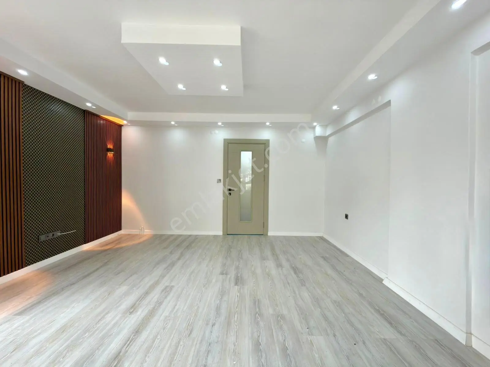 Referans'tan Altınkum'da Ön Cephe Denize 50 Mt Ara Kat Lüx 2+1 Daire — fotoğraf 9