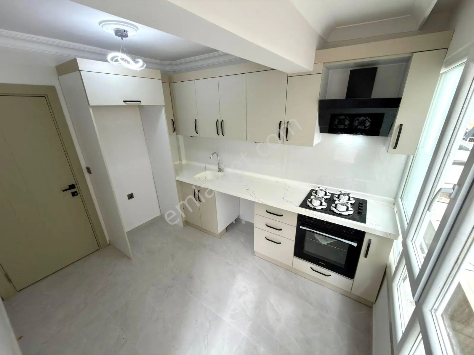 Referans'tan Altınkum'da Ön Cephe Denize 50 Mt Ara Kat Lüx 2+1 Daire — fotoğraf 13