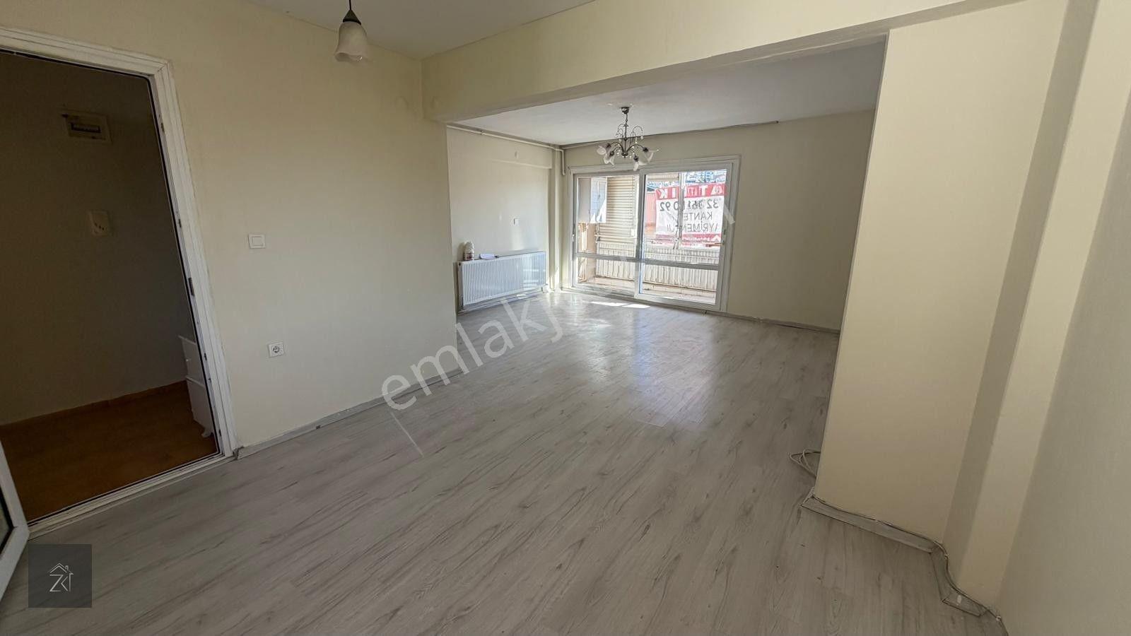 Karabağlar Vatan Mahallesinde 2+1 Geniş, Güneş Alan, Fırsat Satılık Daire — fotoğraf 3