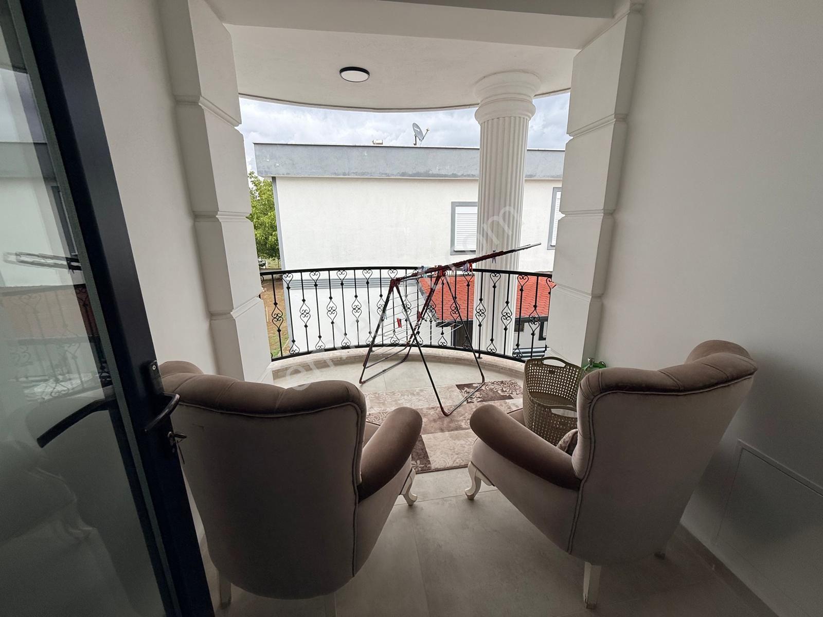 Altınova Kaytazdere'de Havuzlu Ve Eşyalı 4+1 Villa — fotoğraf 16