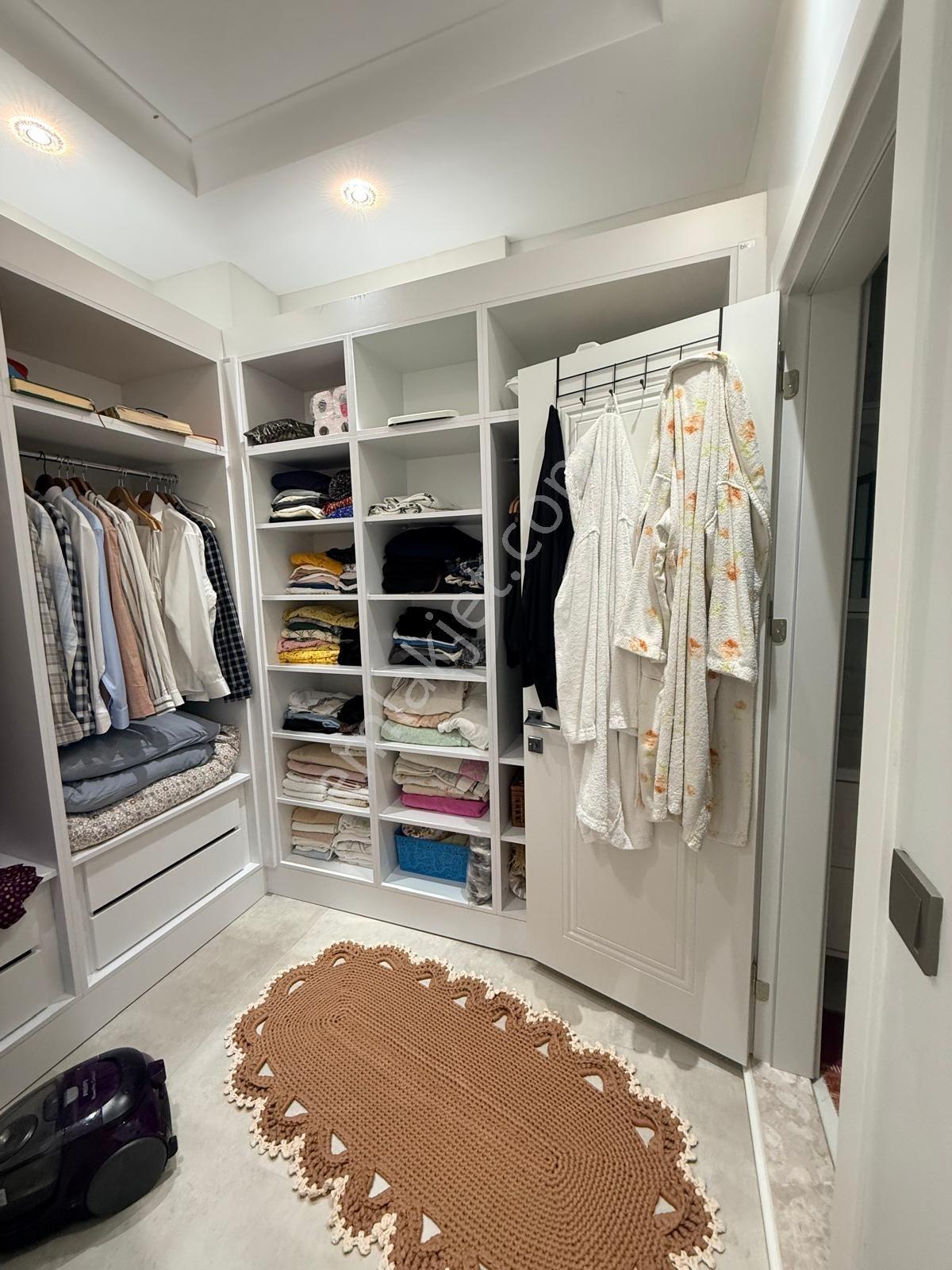 Altınova Kaytazdere'de Havuzlu Ve Eşyalı 4+1 Villa — fotoğraf 18