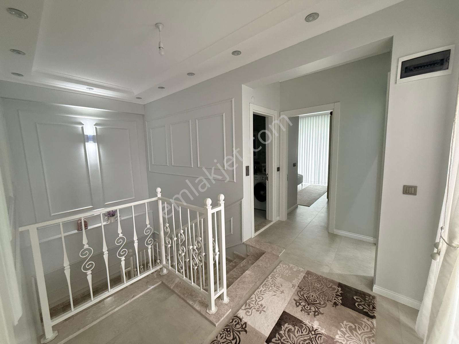 Altınova Kaytazdere'de Havuzlu Ve Eşyalı 4+1 Villa — fotoğraf 22