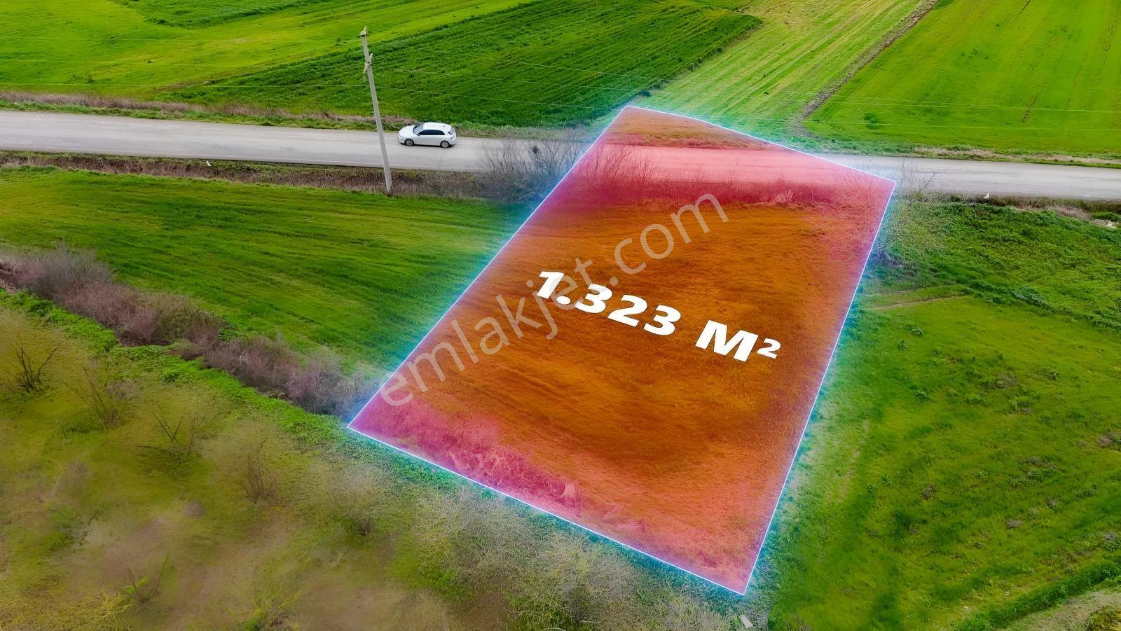 Kaynarca Ömerağa Köyünde İmarlı 1323m2 Villa İmarlı Arsa — fotoğraf 2