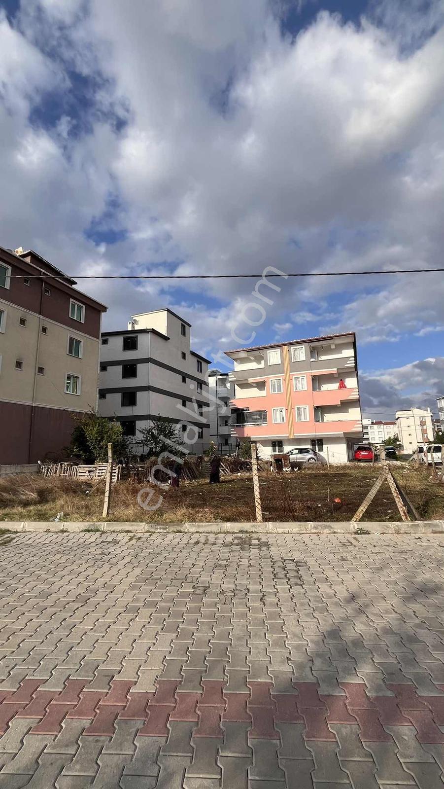 Cumhuriyet Mahallesinde D-100 Cepheli Satılık Köşe Parsel — fotoğraf 6
