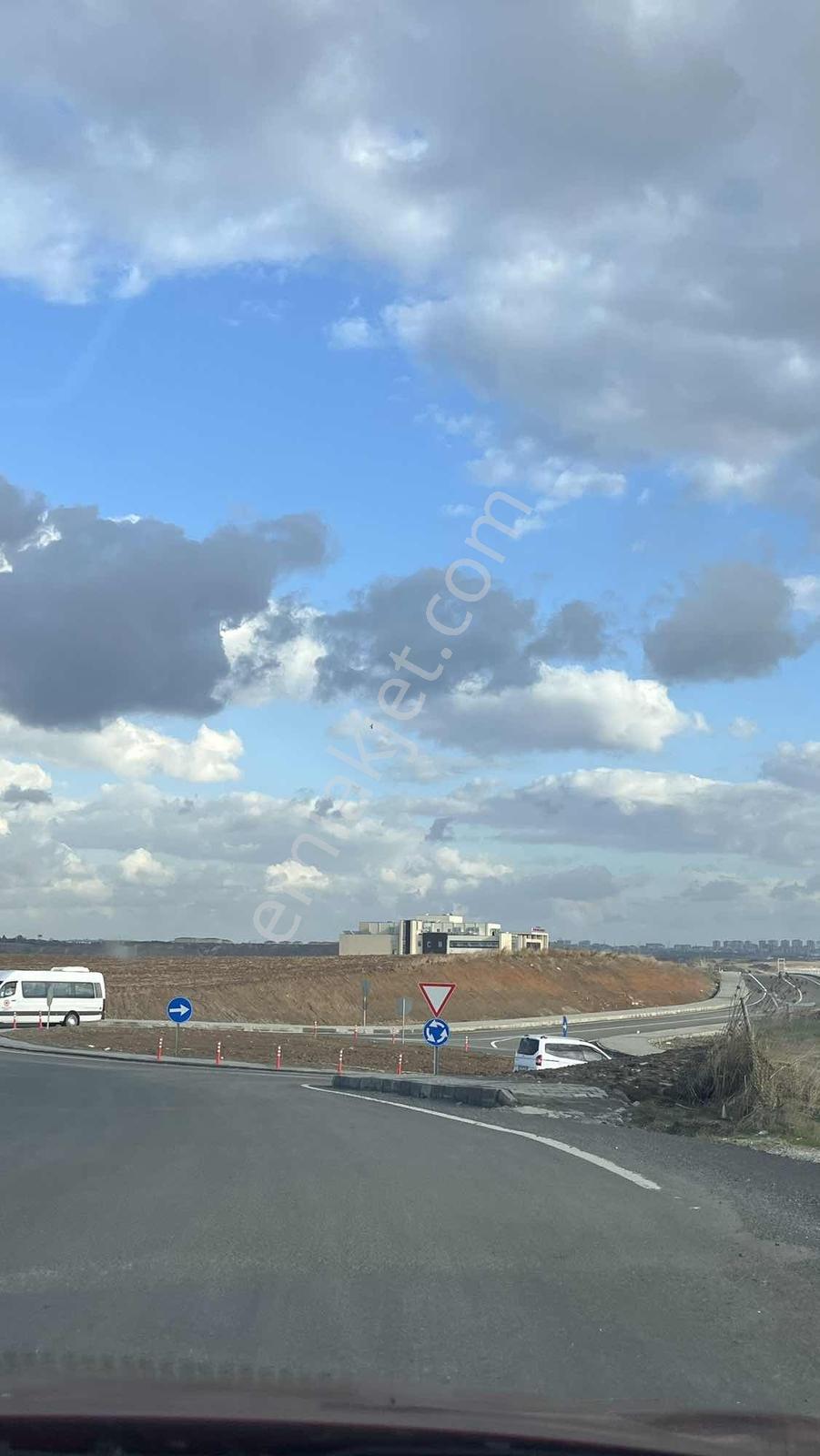 Cumhuriyet Mahallesinde D-100 Cepheli Satılık Köşe Parsel — fotoğraf 11