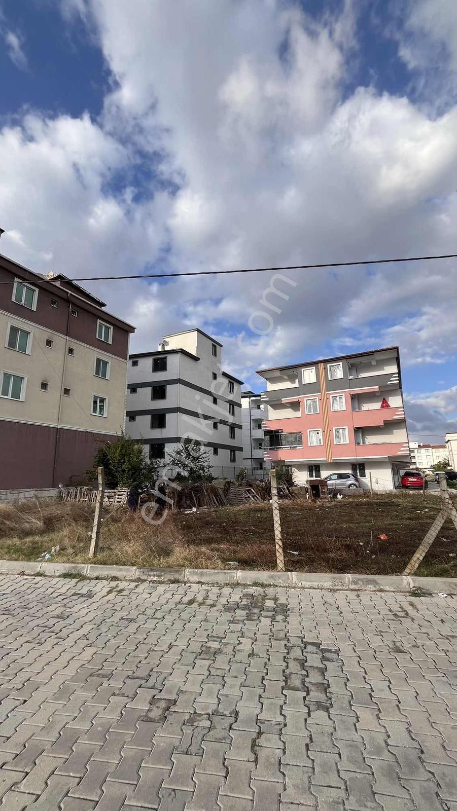 Cumhuriyet Mahallesinde D-100 Cepheli Satılık Köşe Parsel — fotoğraf 14