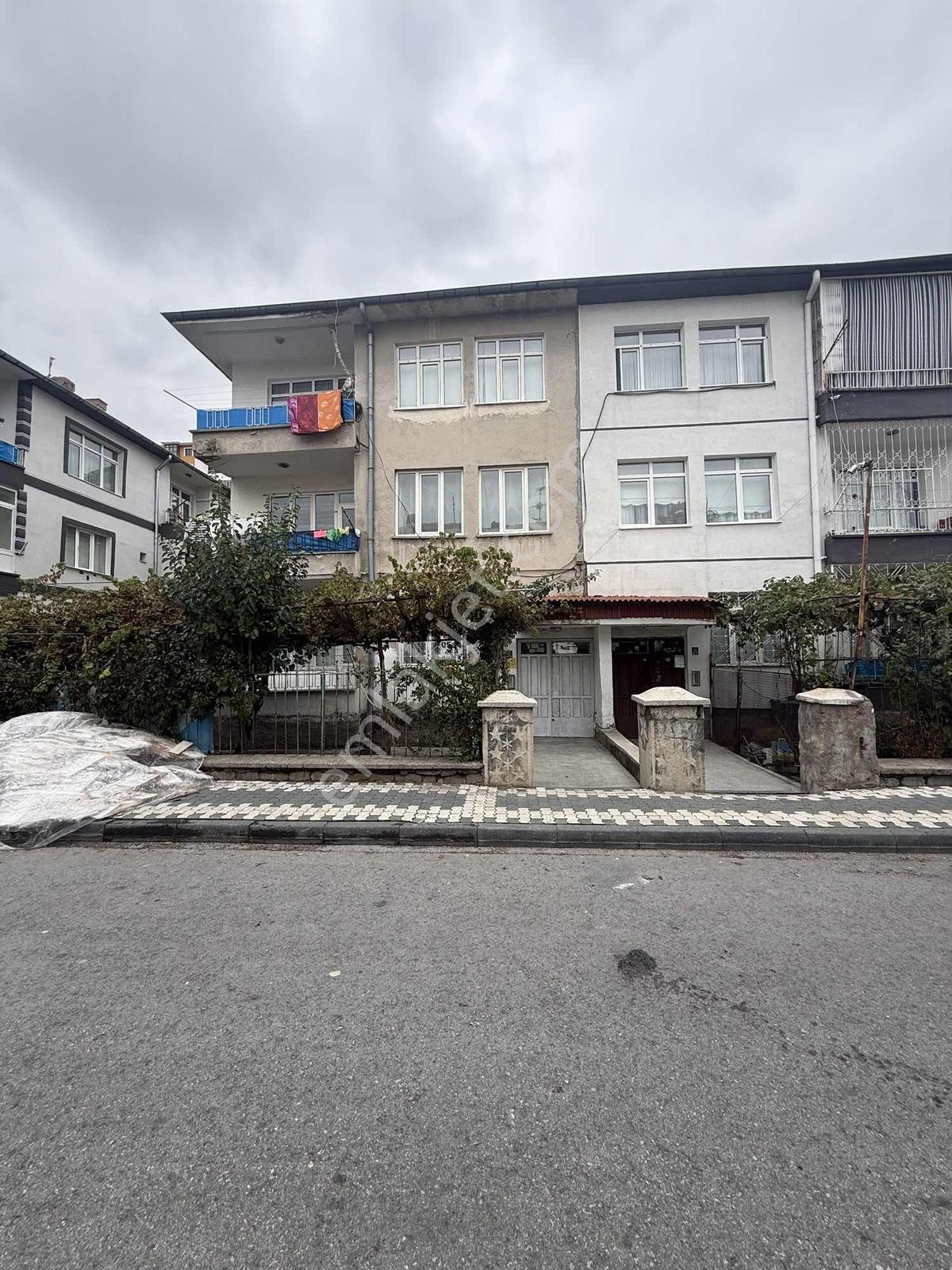 Fetanet Emlaktan Sümer-yenişehir De 3+1 Kombili Masrafsız Daire