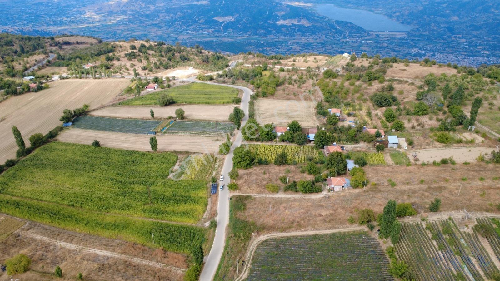 Remax Pin'de İzmir Beydağ Halıköyde Yol Kenarında Satılık Arsa — fotoğraf 2