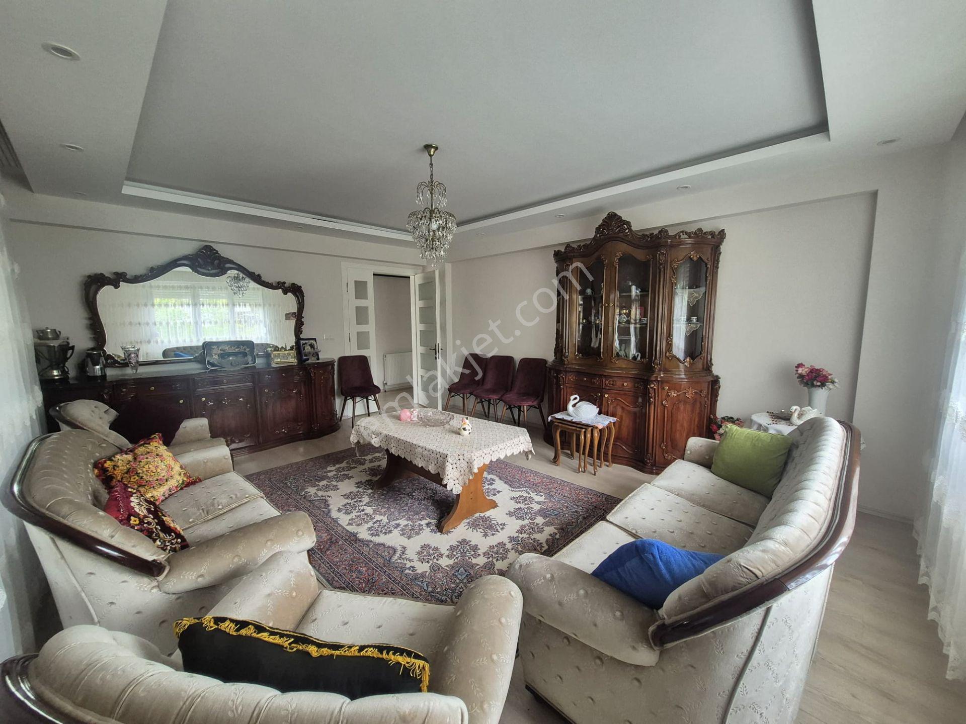 Yeşil Mahallede Geniş 3+1 Satılık Daire — fotoğraf 5
