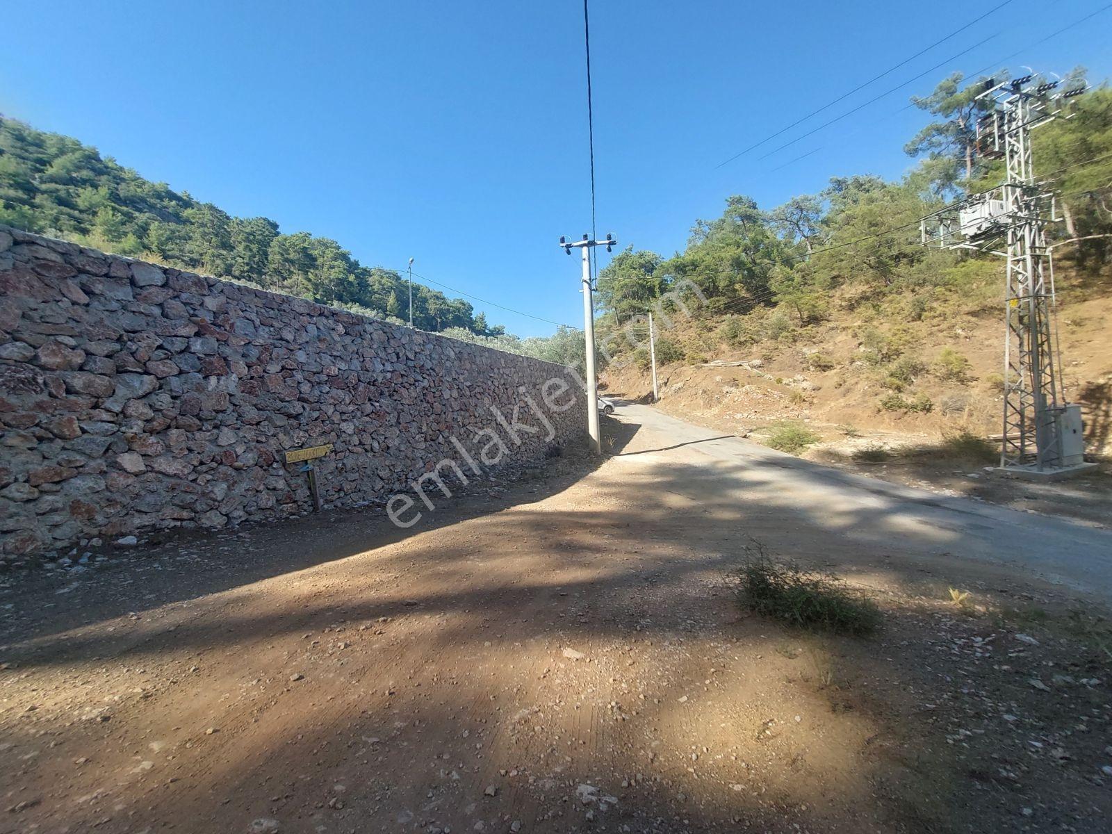 Fethiye İnlice Mah.de Müstakil 876m2 Satılık Köşe Parsell Arazi — fotoğraf 3