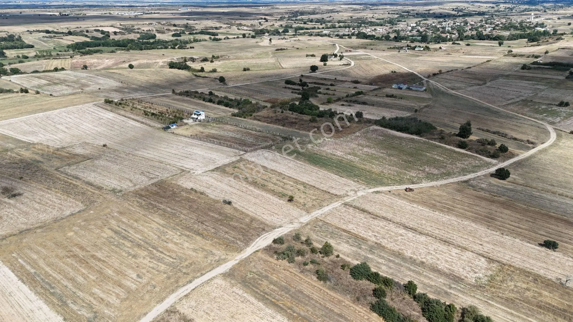 Bulvar Emlak’tan Kavakdere Köyü’nde Resmi Yollu 1.800 M² Satılık Tarla — fotoğraf 4