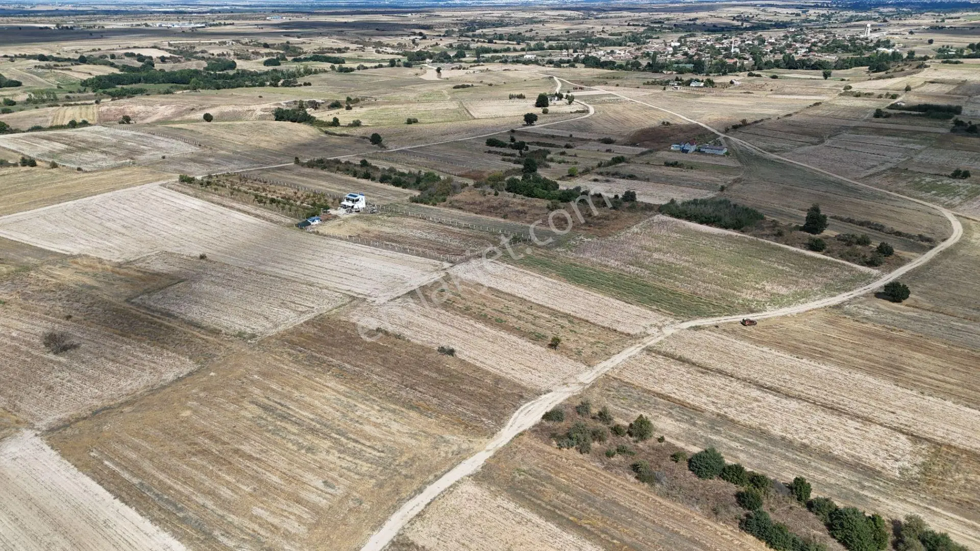 Bulvar Emlak’tan Kavakdere Köyü’nde Resmi Yollu 1.800 M² Satılık Tarla — fotoğraf 5