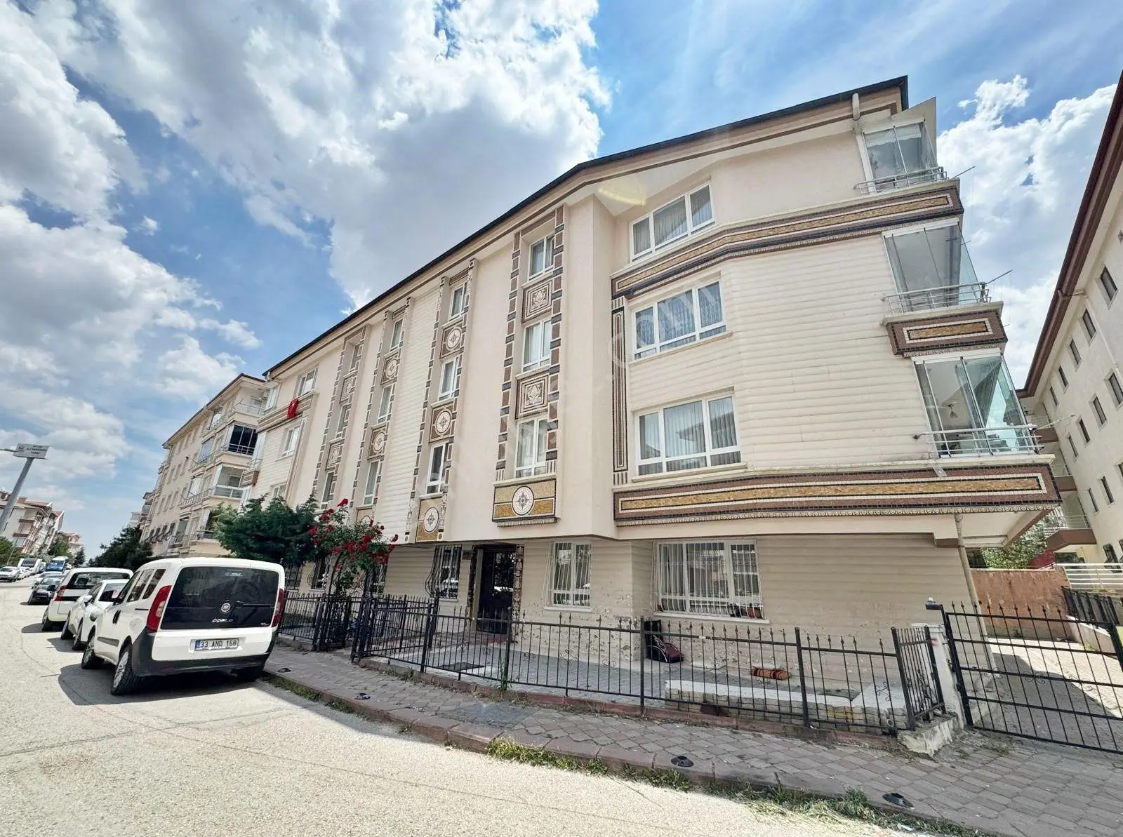 3+1 Giriş Kat Yozgat Bulvar Paraleli Ulaşımı Kolay Acil Satılık