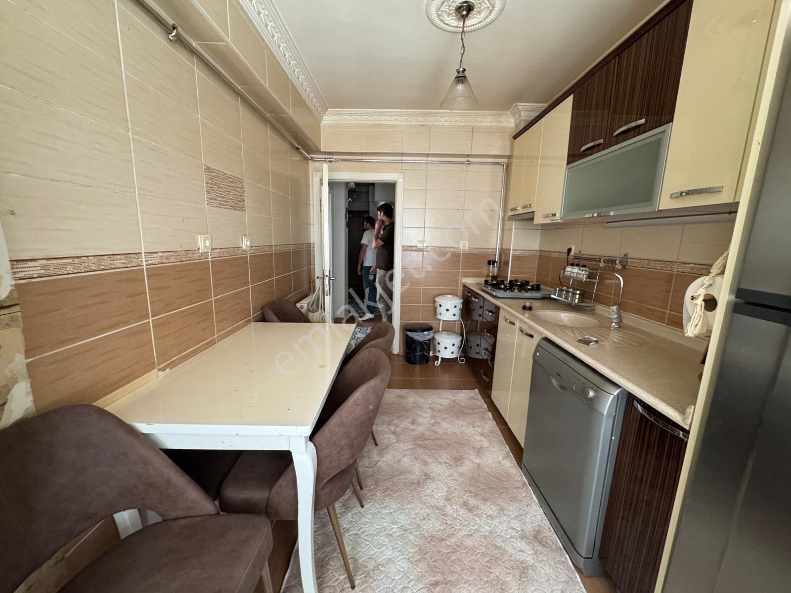 3+1 Giriş Kat Yozgat Bulvar Paraleli Ulaşımı Kolay Acil Satılık — fotoğraf 6