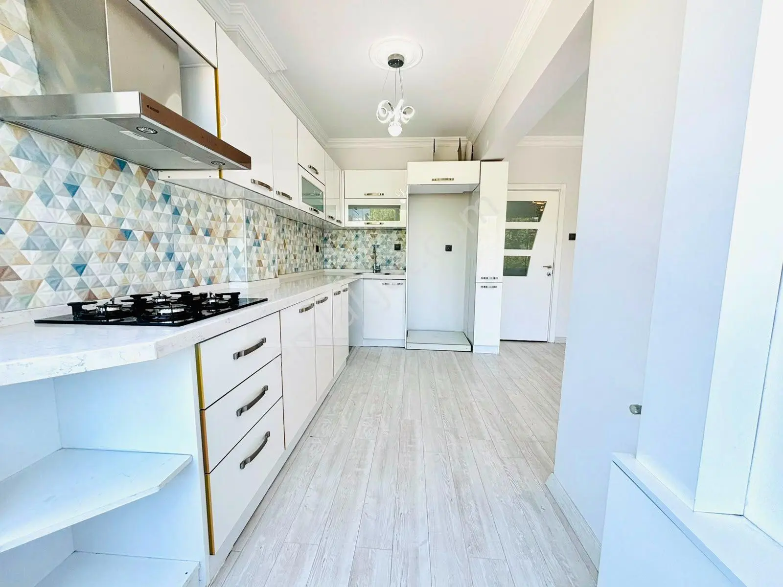 Yükselden Akçayda Çay Manzaralı Full Yapılı Satılık 2+1 Daire
