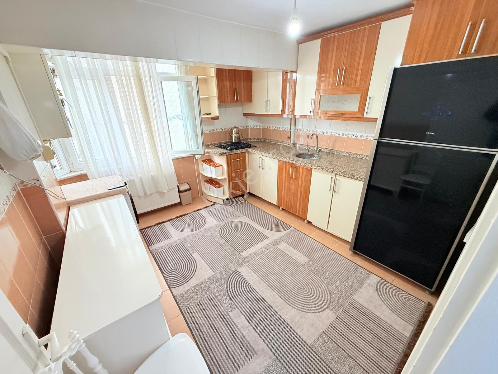 Pusula İnş'tan 50.yıl Mah 3+1 130m2 Köşe Başı Asansörlü Ara Kat — fotoğraf 4