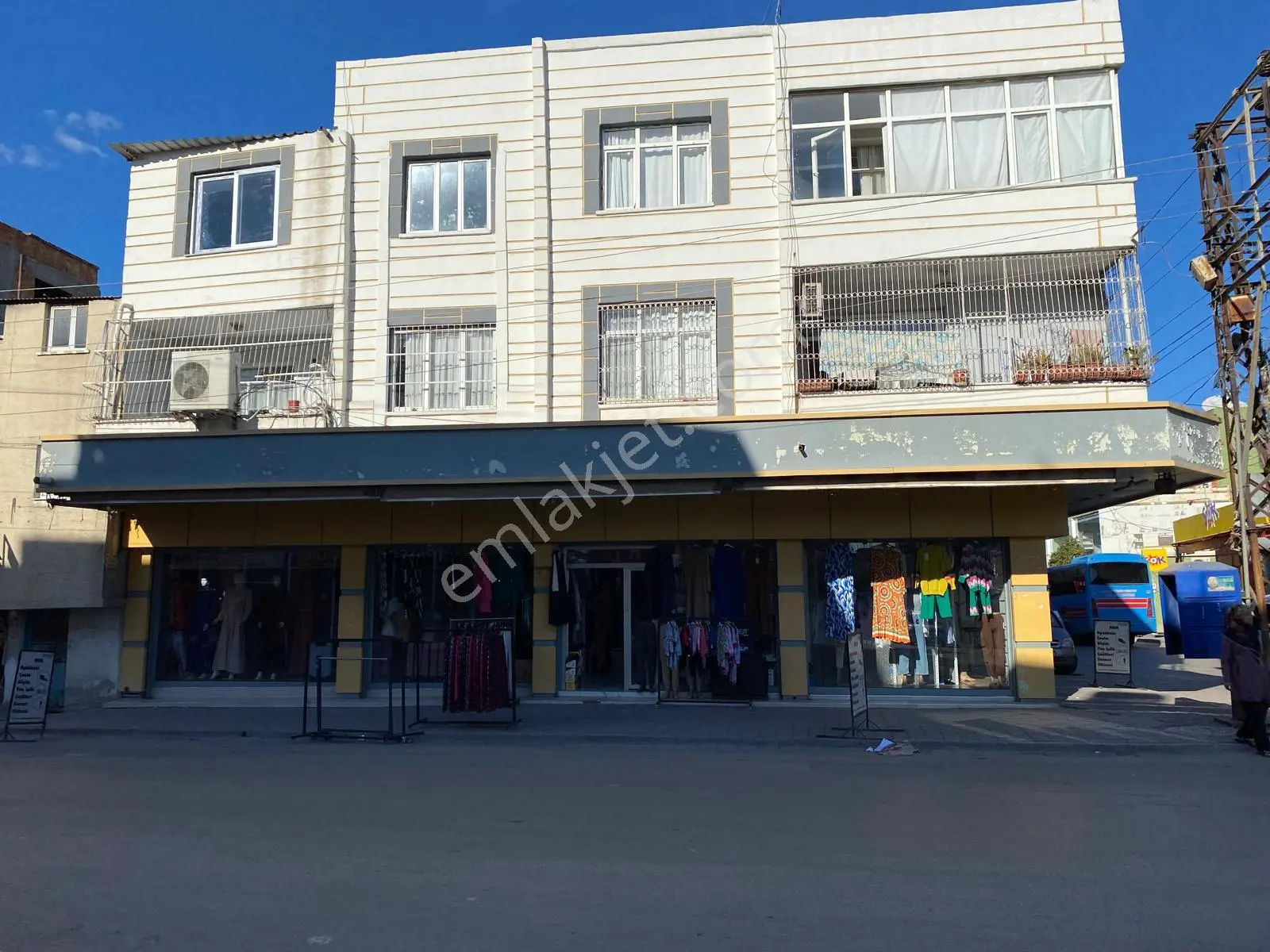 Levent Caddesi Polis Okulu Kavşağı 4daire 480bin -200m2 İşyeri 300bin Getiri 3ka...