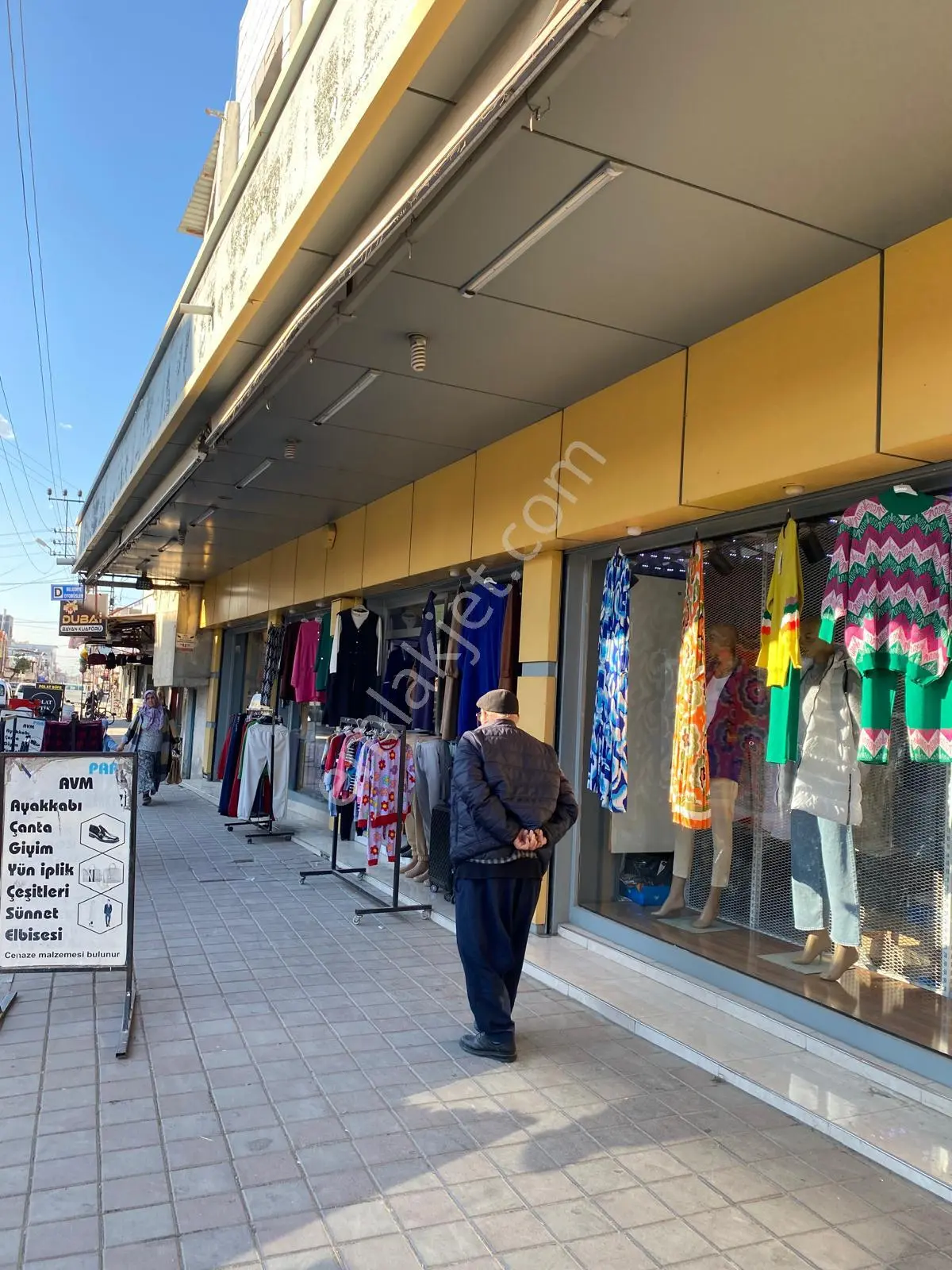 Levent Caddesi Polis Okulu Kavşağı 4daire 480bin -200m2 İşyeri 300bin Getiri 3katlı Komple Bina. — fotoğraf 4