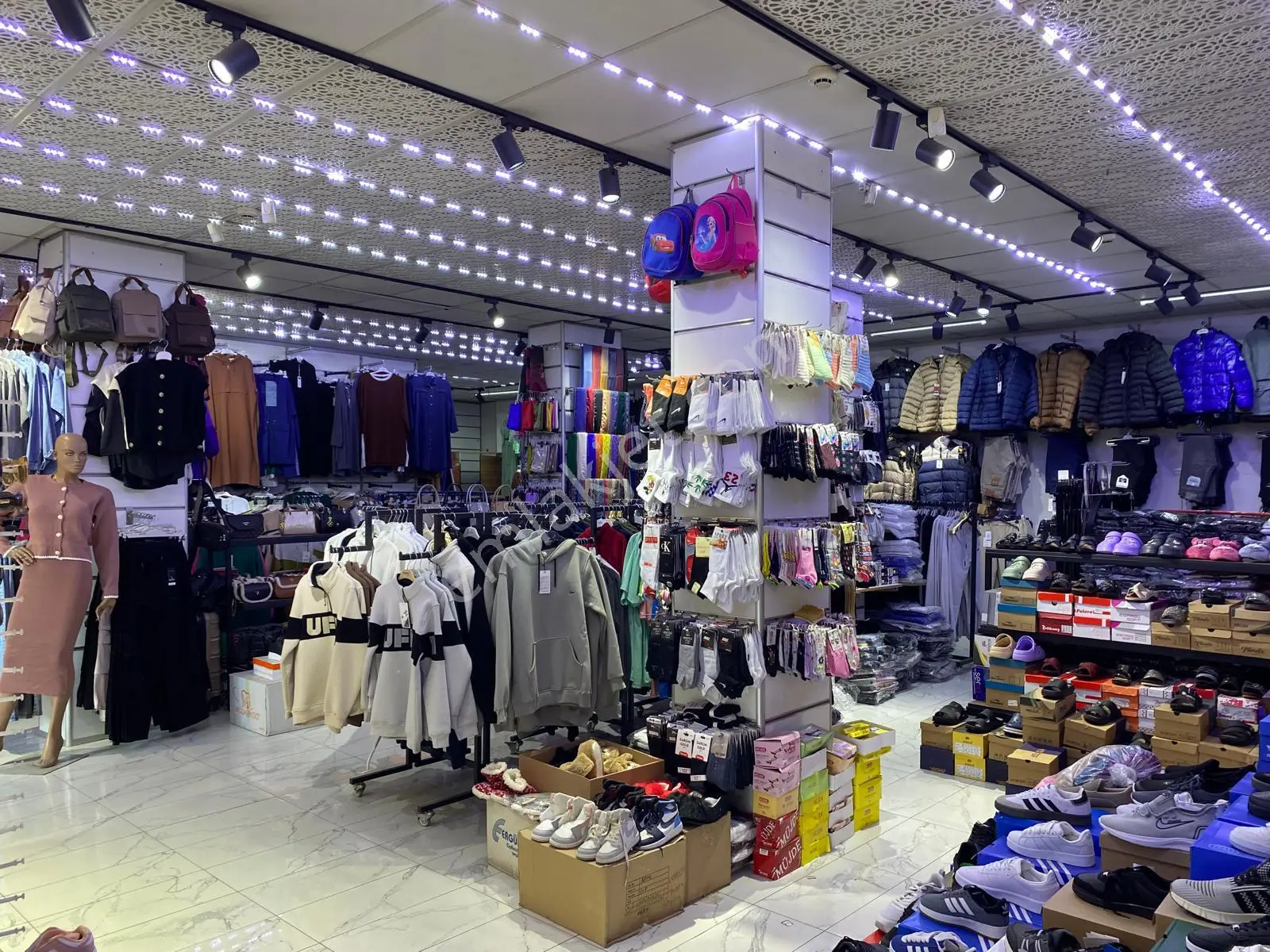 Levent Caddesi Polis Okulu Kavşağı 4daire 480bin -200m2 İşyeri 300bin Getiri 3katlı Komple Bina. — fotoğraf 5