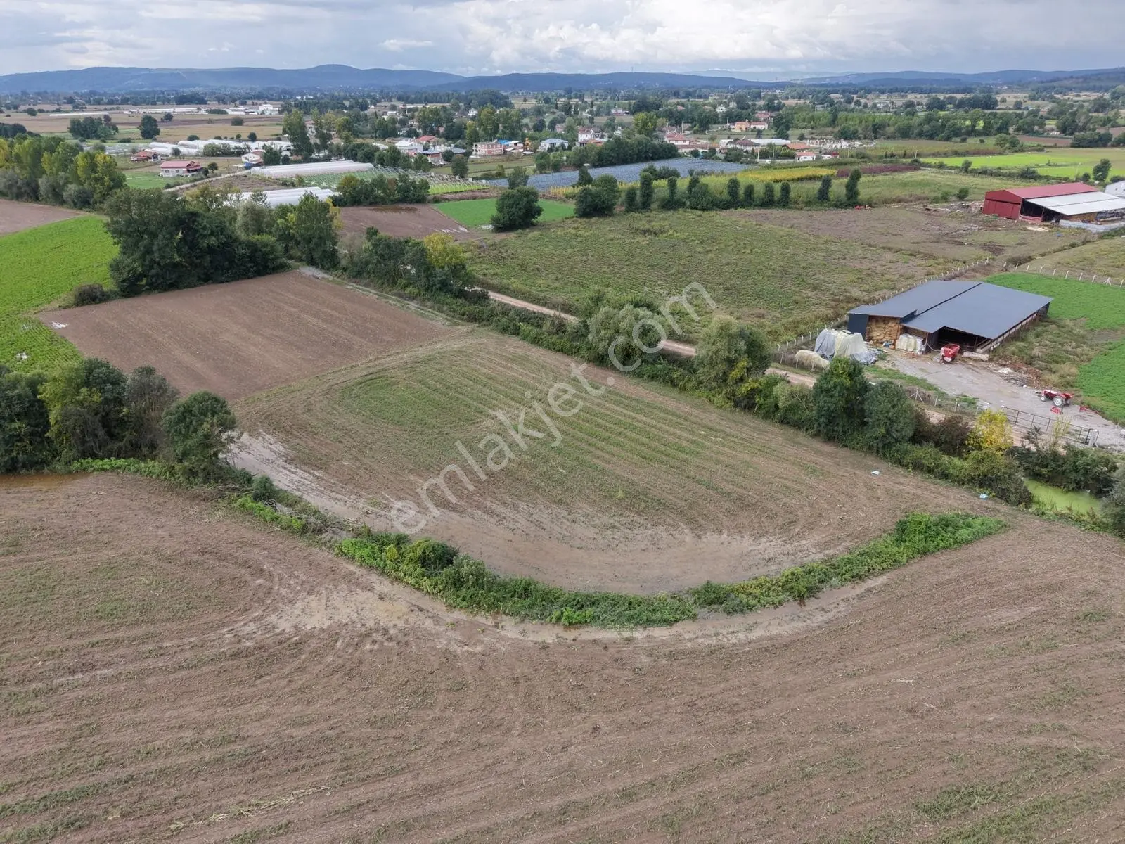 Adapazarı Yeşilyurtta 3800m2 Kaçırılmayacak Fırsat — fotoğraf 15