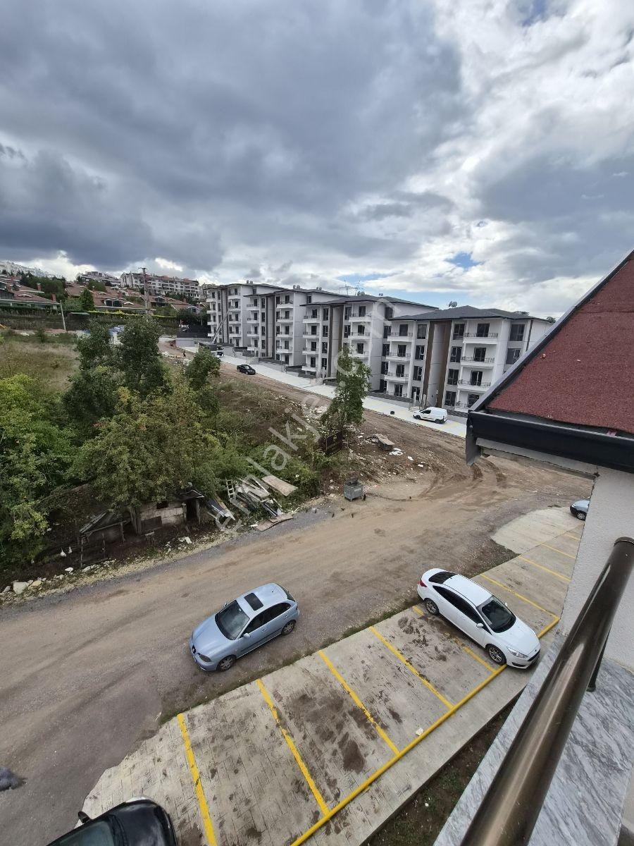 Başiskele Yeşilyurt Mahallesin'de Eğimsiz 3+1 Dubleks Daire — fotoğraf 8