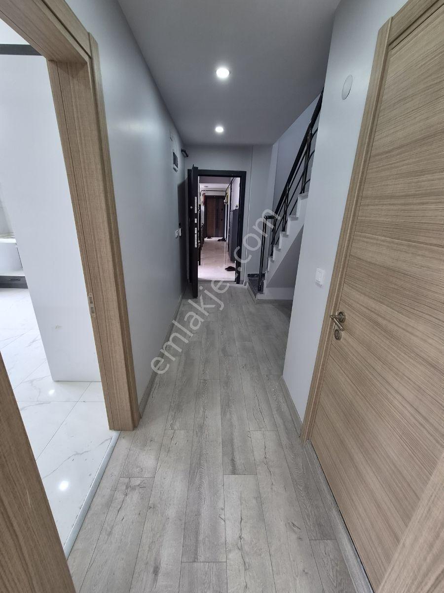 Başiskele Yeşilyurt Mahallesin'de Eğimsiz 3+1 Dubleks Daire — fotoğraf 17
