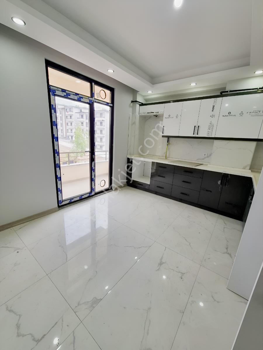 Başiskele Yeşilyurt Mahallesin'de Eğimsiz 3+1 Dubleks Daire — fotoğraf 20